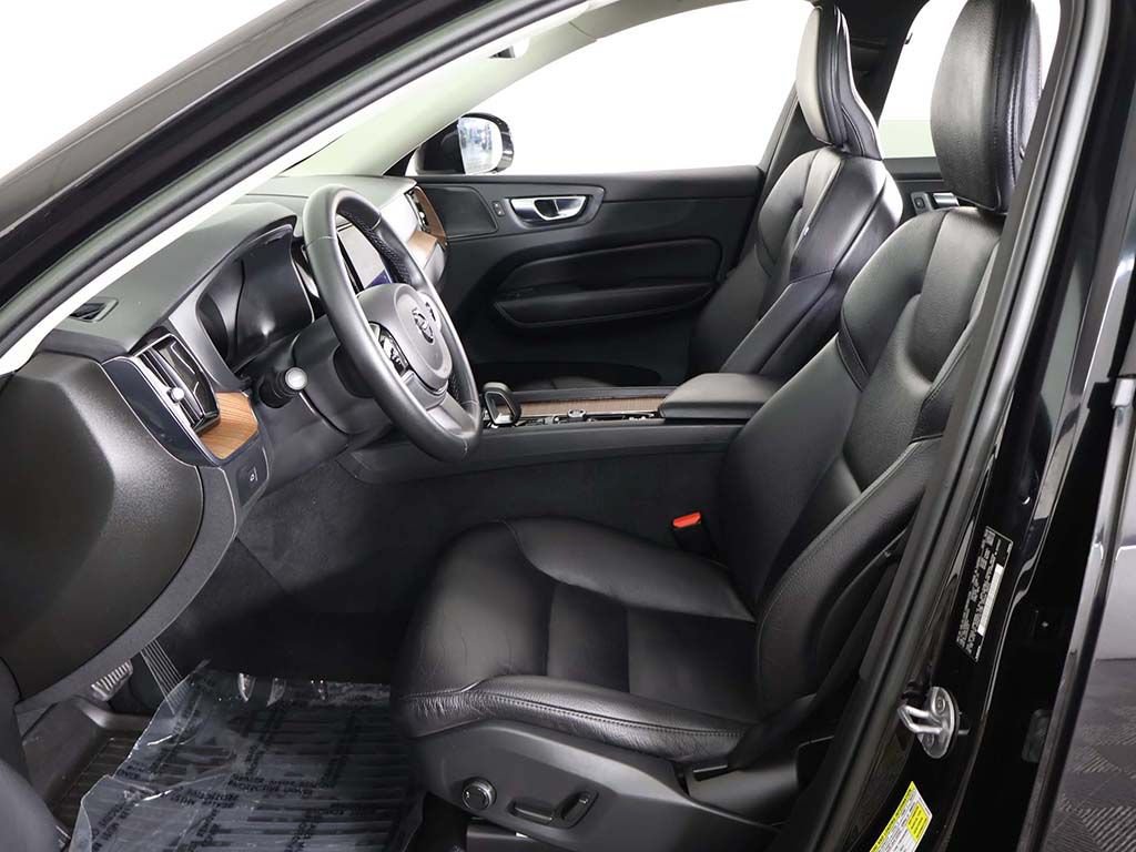 Used 2023 Volvo XC60 B5 Plus w/ Climate Package AWD/4WD image 36