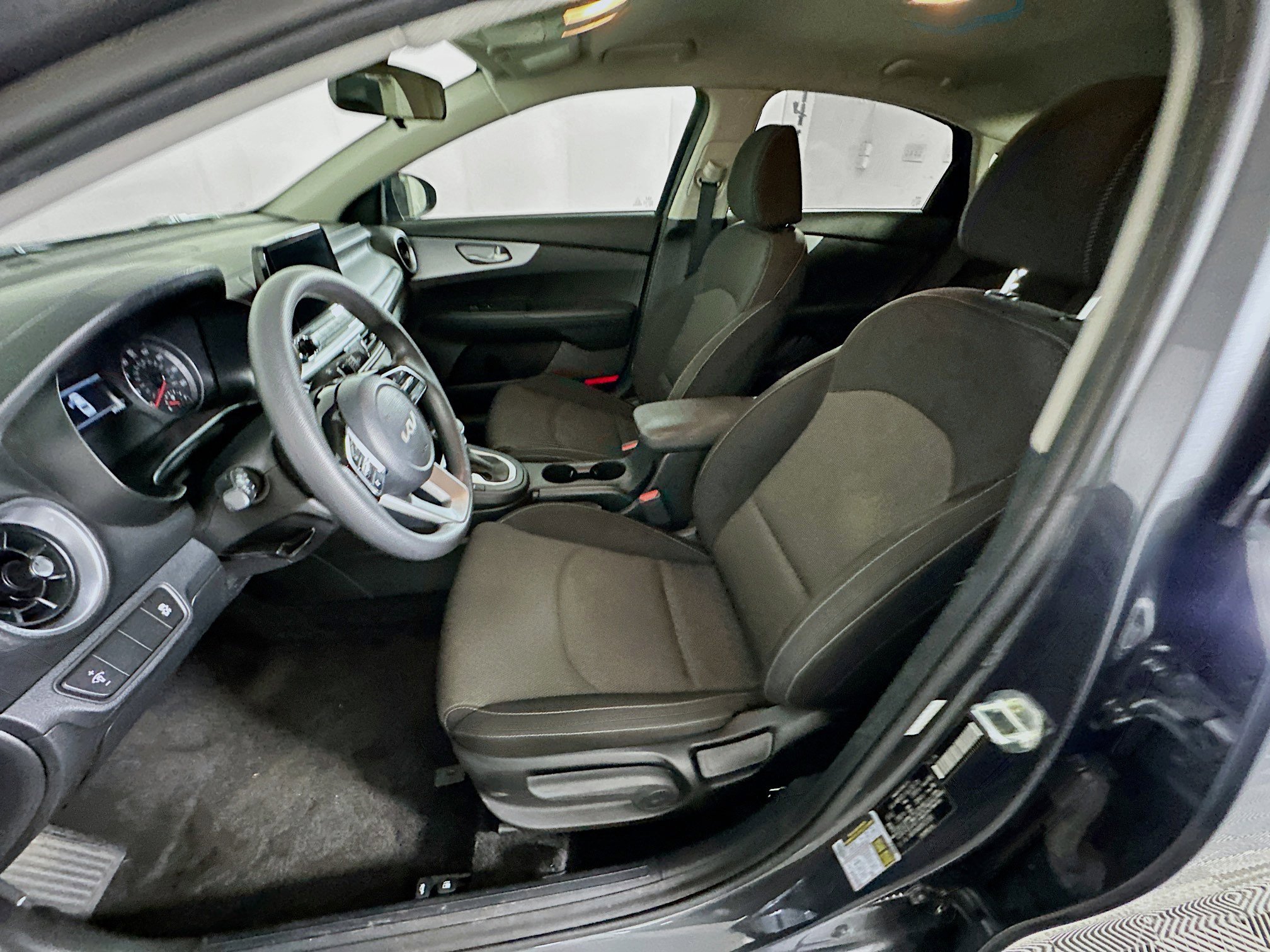 Used 2023 Kia Forte LX image 13