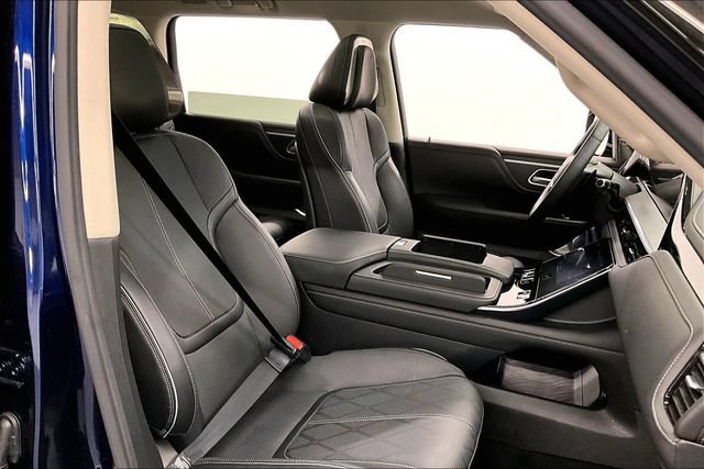 Used 2025 INFINITI QX80 Sensory AWD/4WD image 8