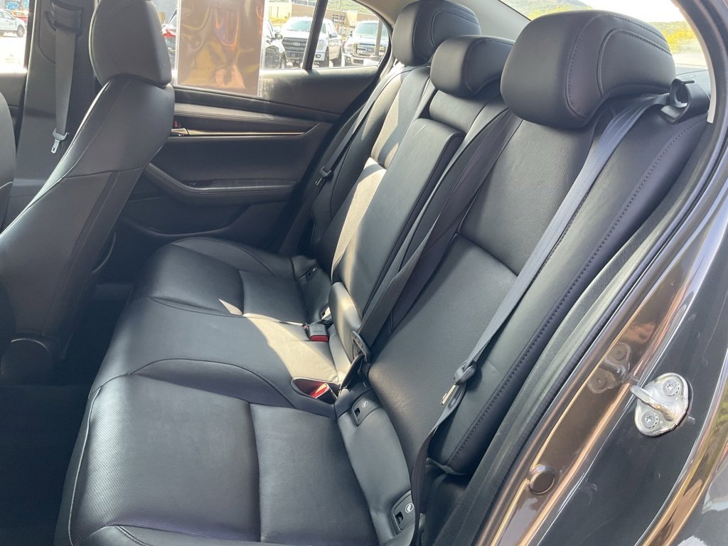 Used 2019 MAZDA MAZDA3 Sedan w/ Premium Package image 17