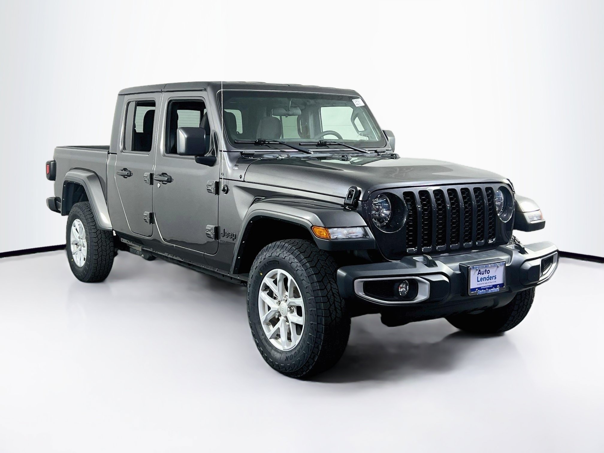 Used 2023 Jeep Gladiator Sport AWD/4WD image 3