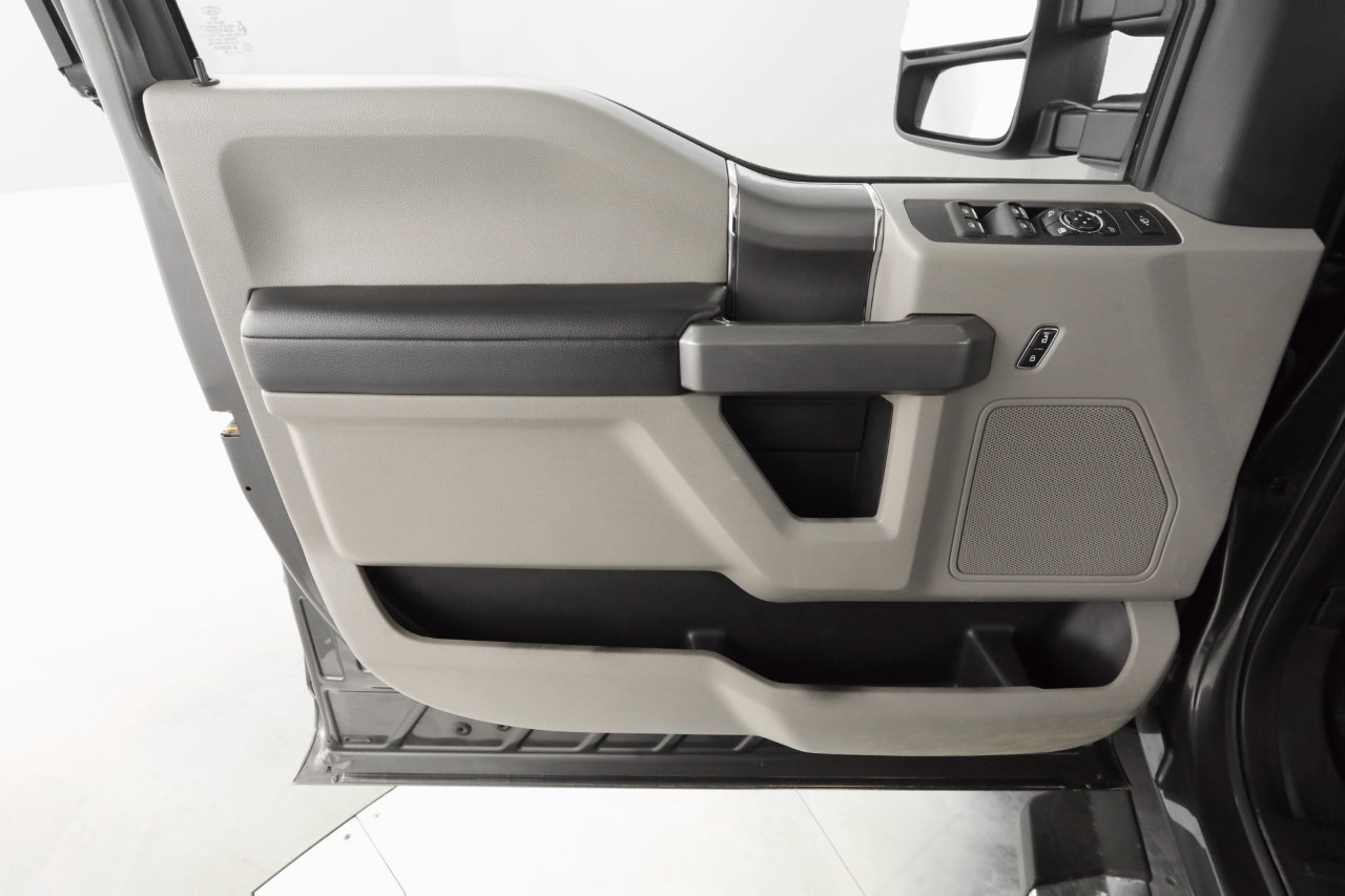 Used 2018 Ford F250 XLT w/ XLT Premium Package image 10