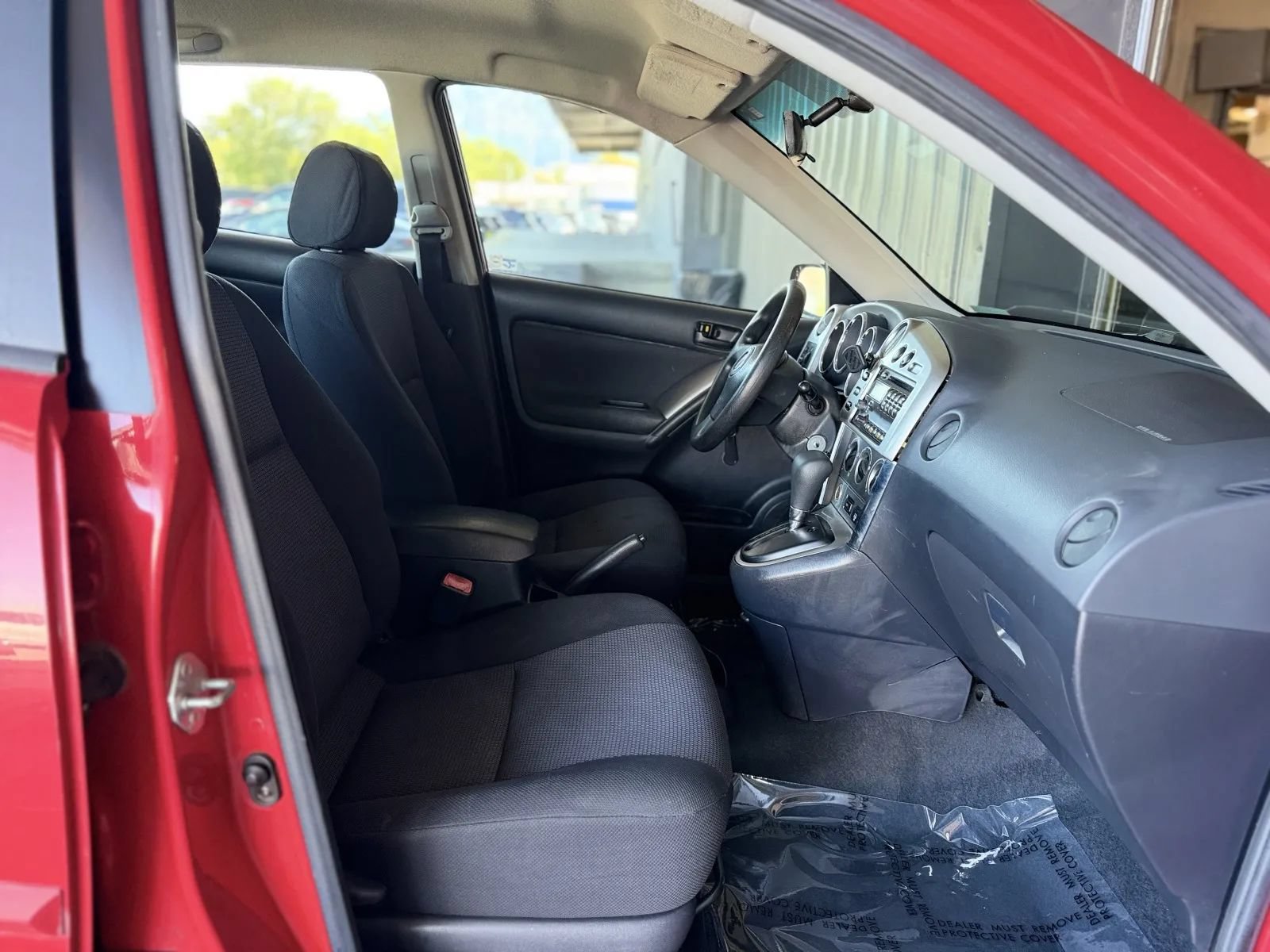 Used 2006 Pontiac Vibe FWD image 18