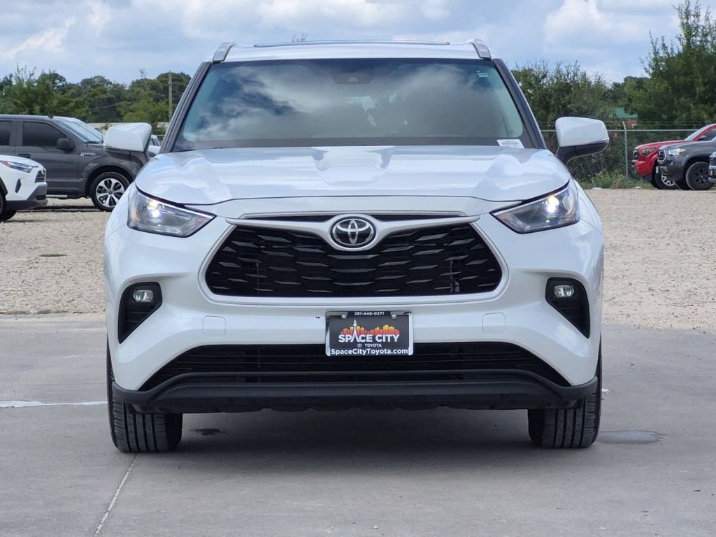Used 2026 Toyota Highlander XLE AWD/4WD image 9