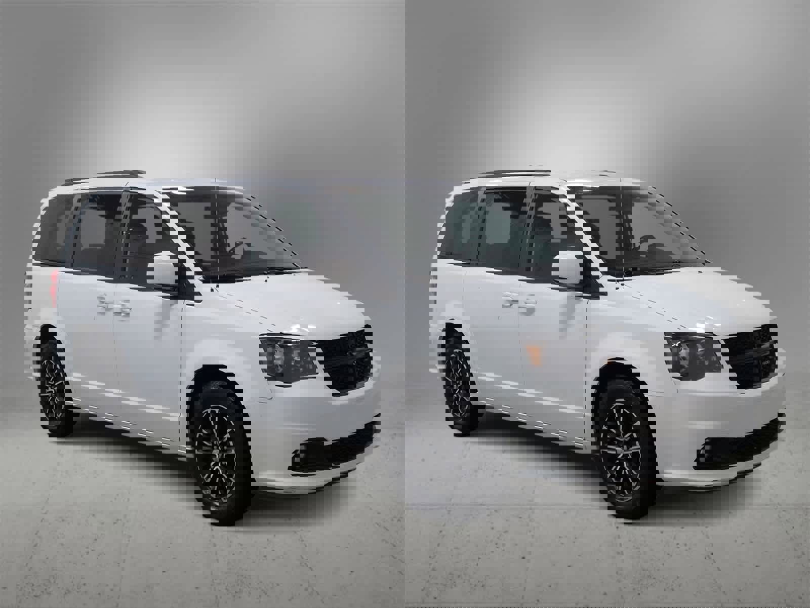 Certified 2018 Dodge Grand Caravan SXT w/ Driver Convenience Group image 2