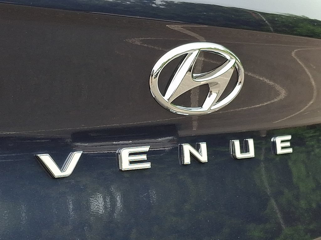 New 2026 Hyundai Venue SEL FWD image 15