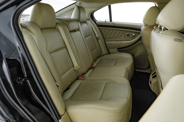 Used 2019 Ford Taurus Limited image 31