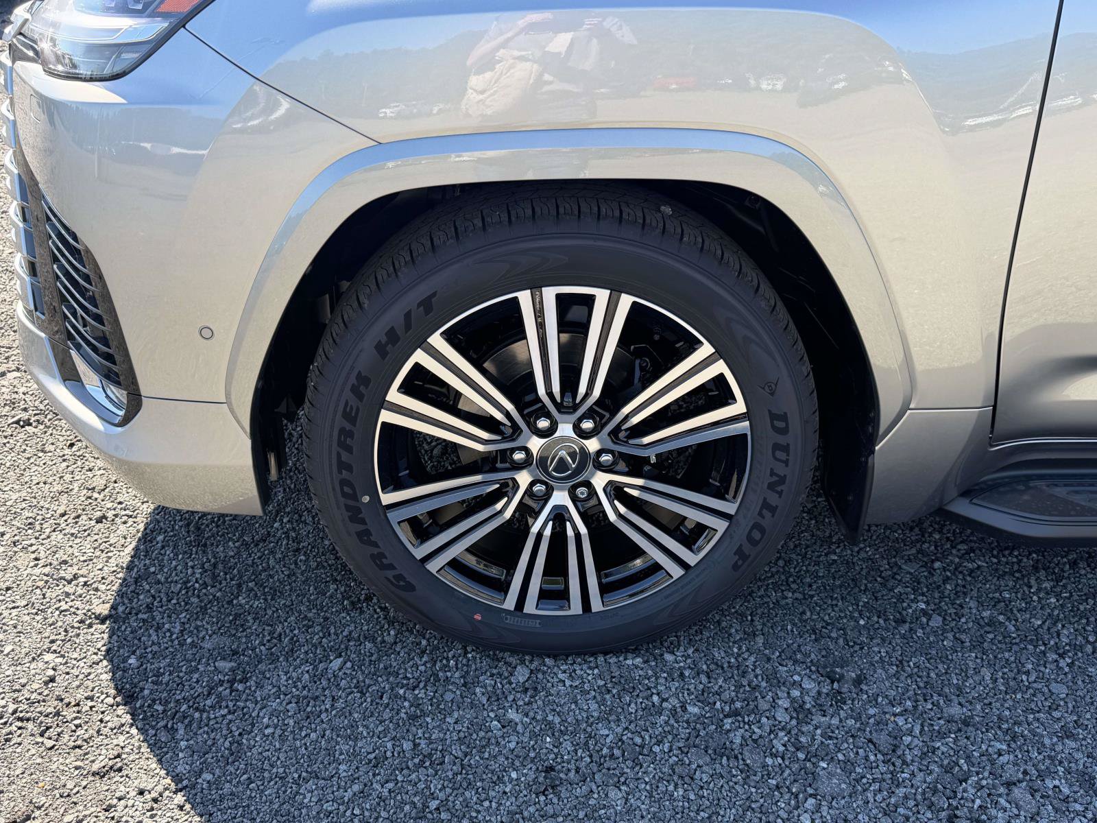 New 2026 Lexus LX 700h Luxury w/ Accessory Package (Z1) AWD/4WD image 7