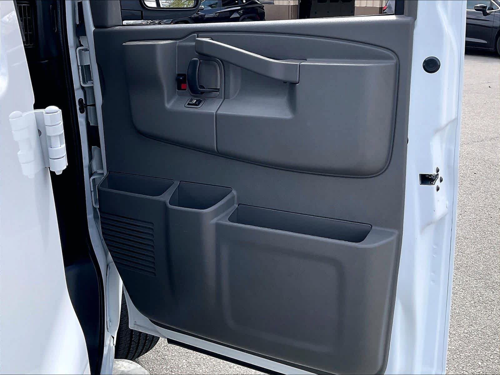 Used 2024 GMC Savana 2500 w/ Driver Convenience Package RWD image 12