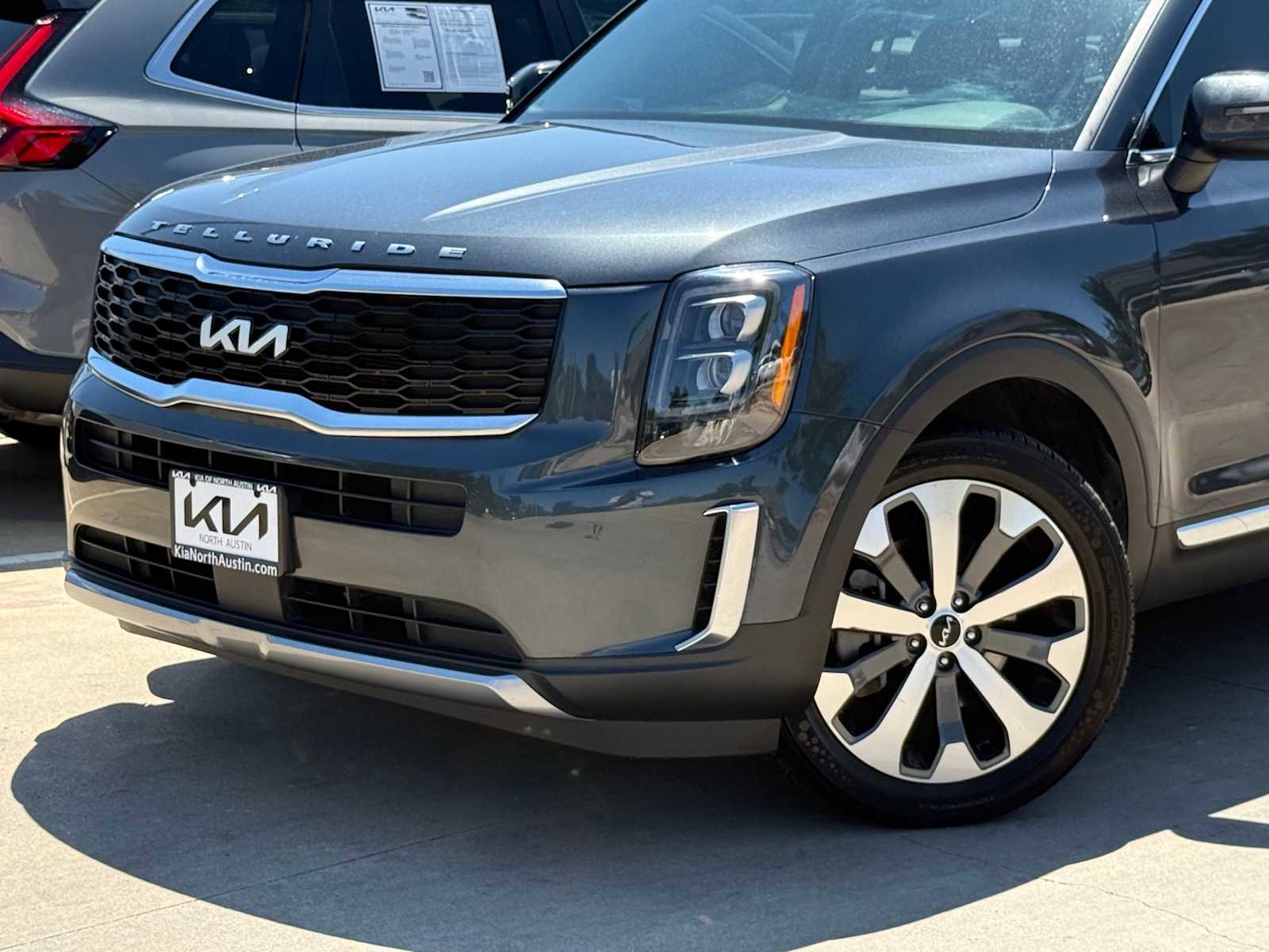 Certified 2022 Kia Telluride EX w/ EX Premium Package FWD image 2