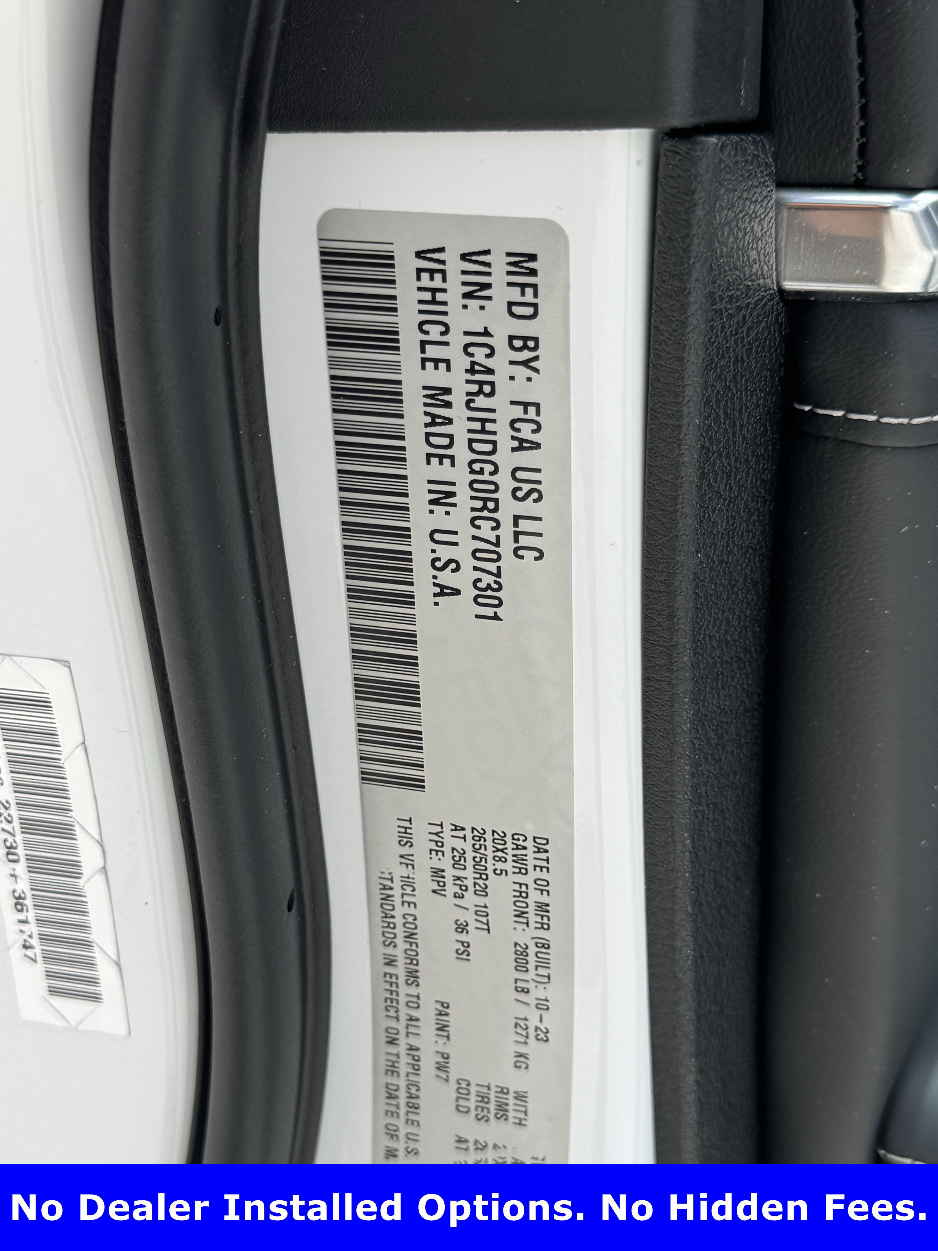 Used 2024 Jeep Grand Cherokee Overland w/ Luxury Tech Group IV AWD/4WD image 30