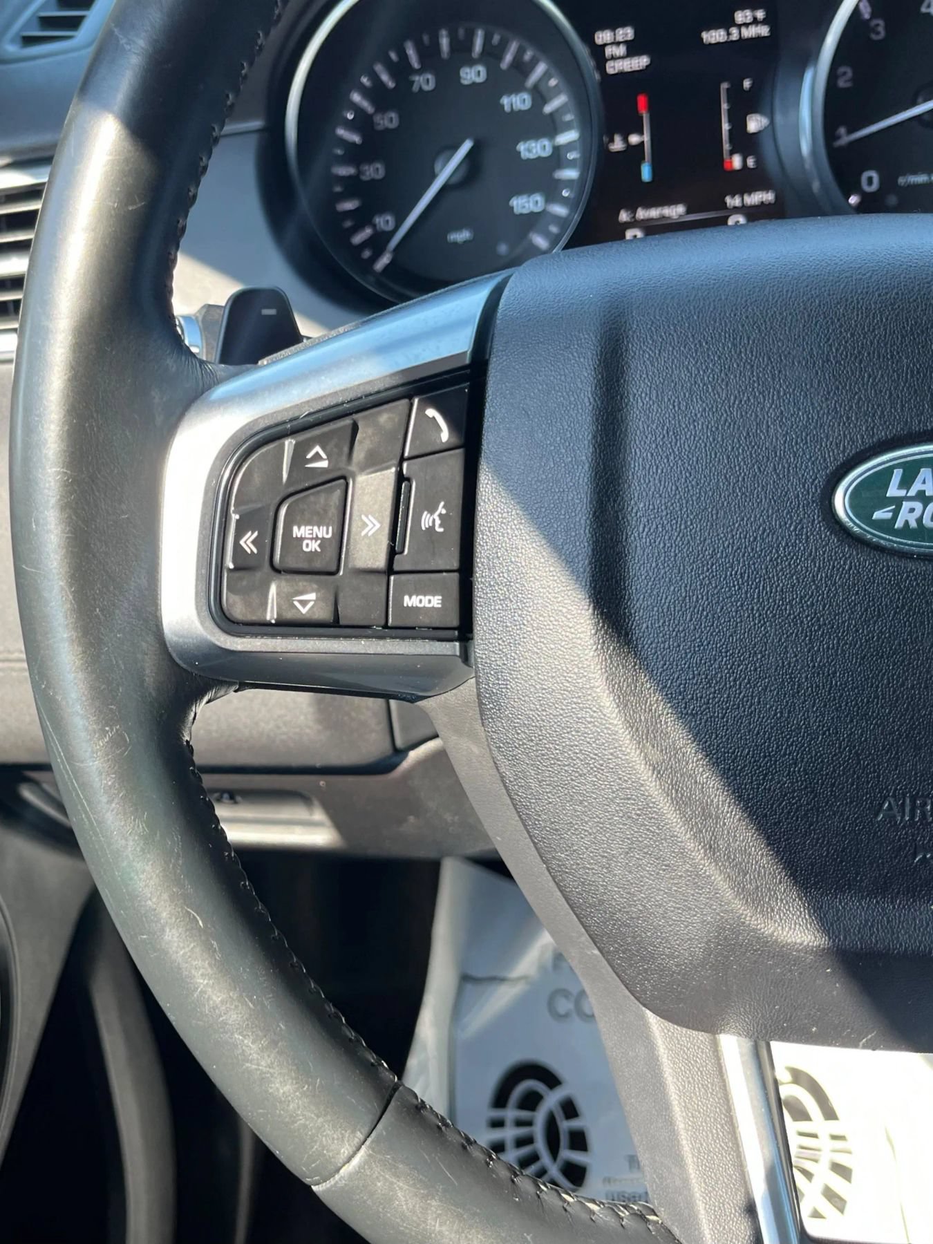 Used 2016 Land Rover Discovery Sport HSE AWD/4WD image 30