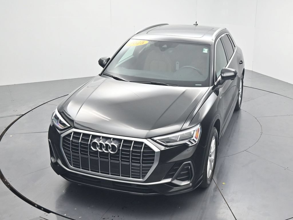 Used 2025 Audi Q3 2.0T Premium AWD/4WD image 43