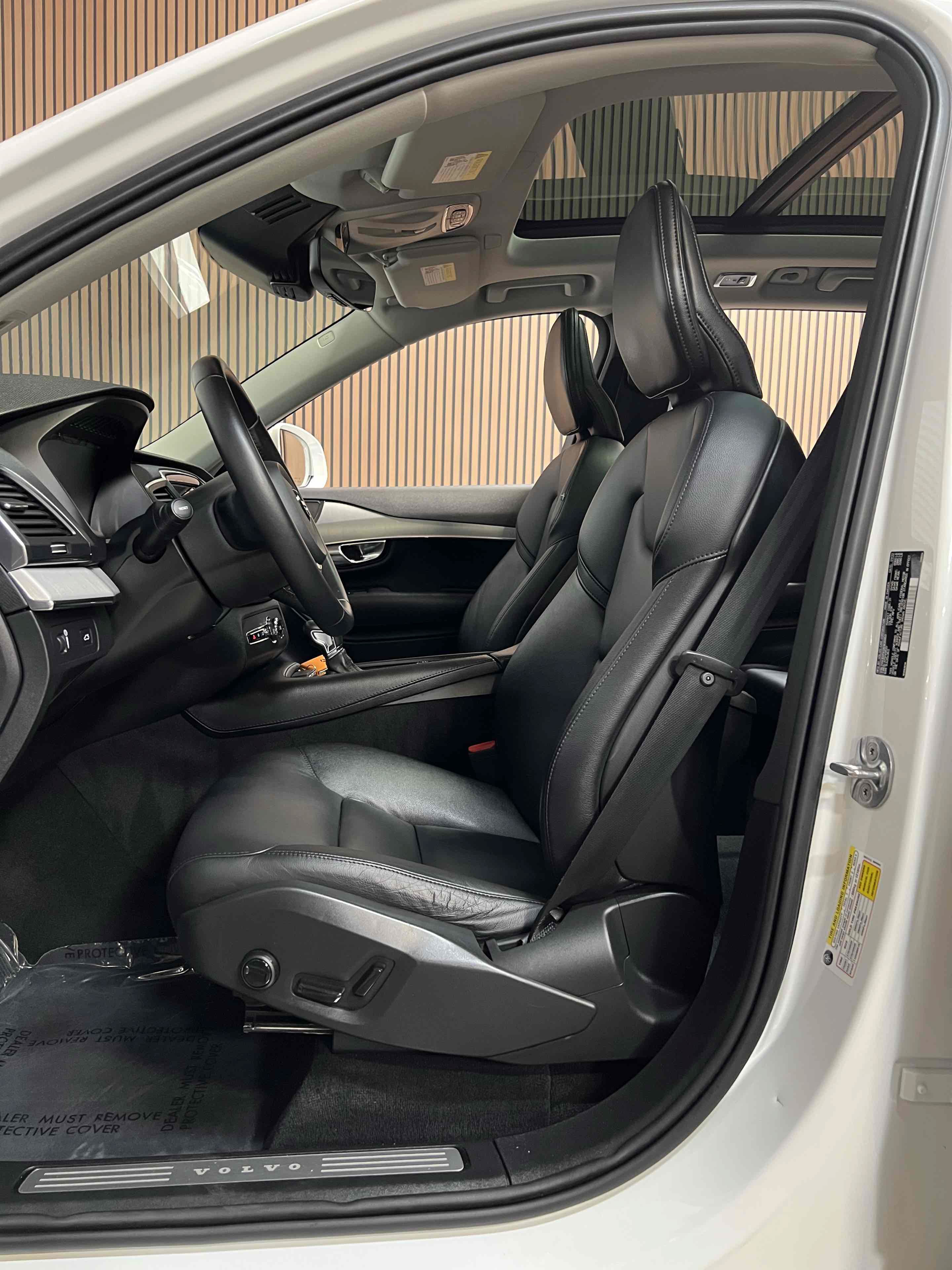 Used 2022 Volvo XC90 T5 Momentum AWD/4WD image 42