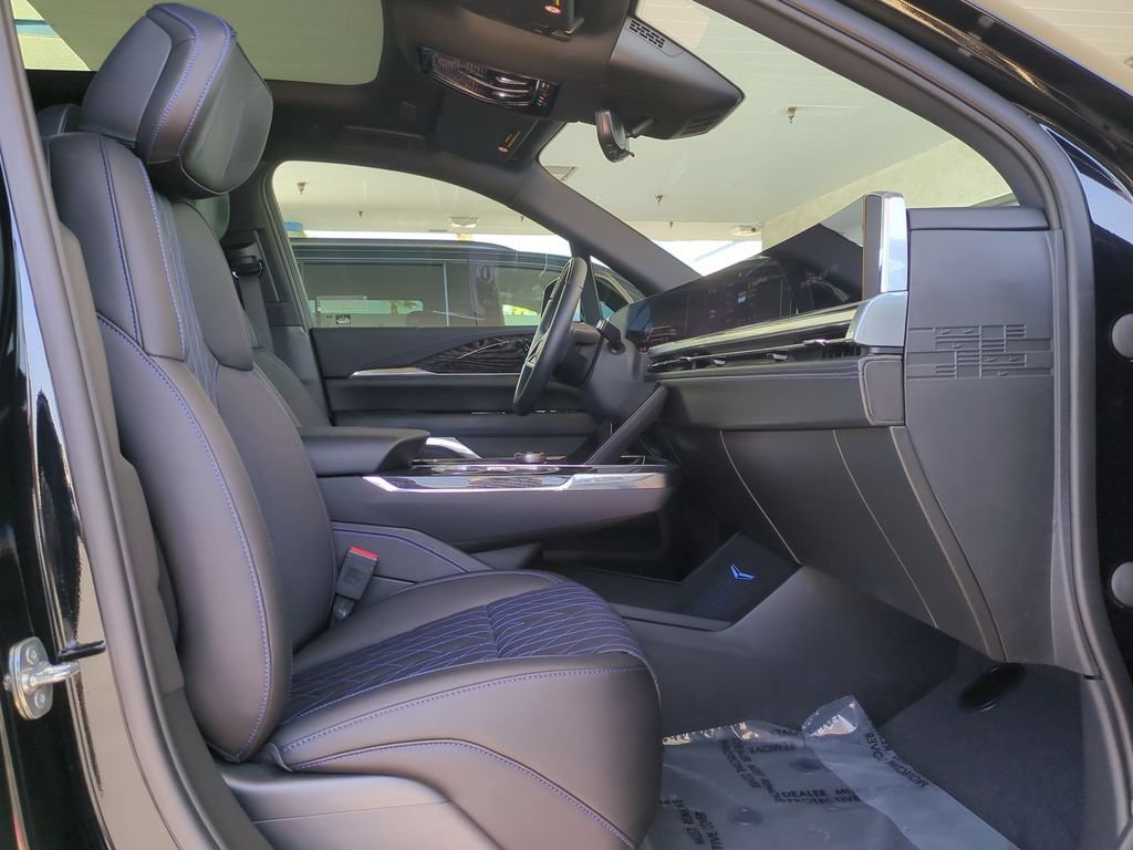 Used 2026 Cadillac Escalade IQL Luxury AWD/4WD image 38