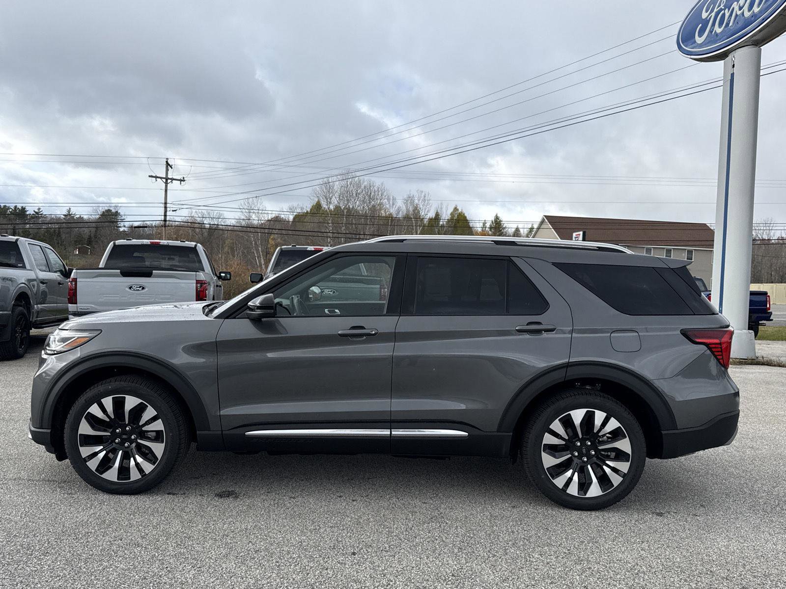New 2026 Ford Explorer Platinum w/ LUX Leather Package image 8