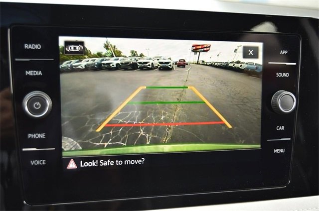 New 2025 Volkswagen Taos SE image 12