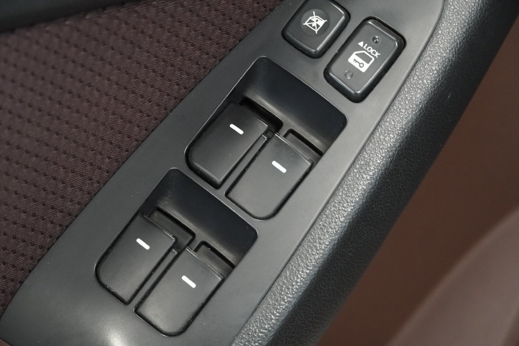 Used 2010 Kia Forte EX FWD image 11