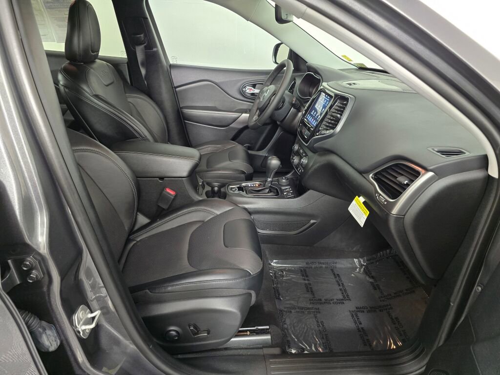 Used 2022 Jeep Cherokee Limited image 39