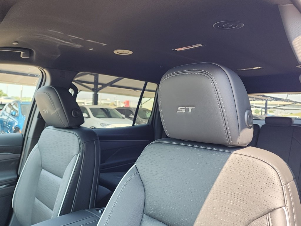 New 2026 Buick Enclave Sport Touring w/ Super Cruise Package image 17