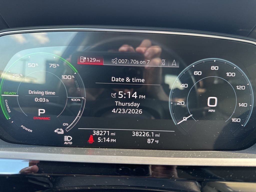 Used 2019 Audi e-tron Prestige w/ Prestige Package AWD/4WD image 13