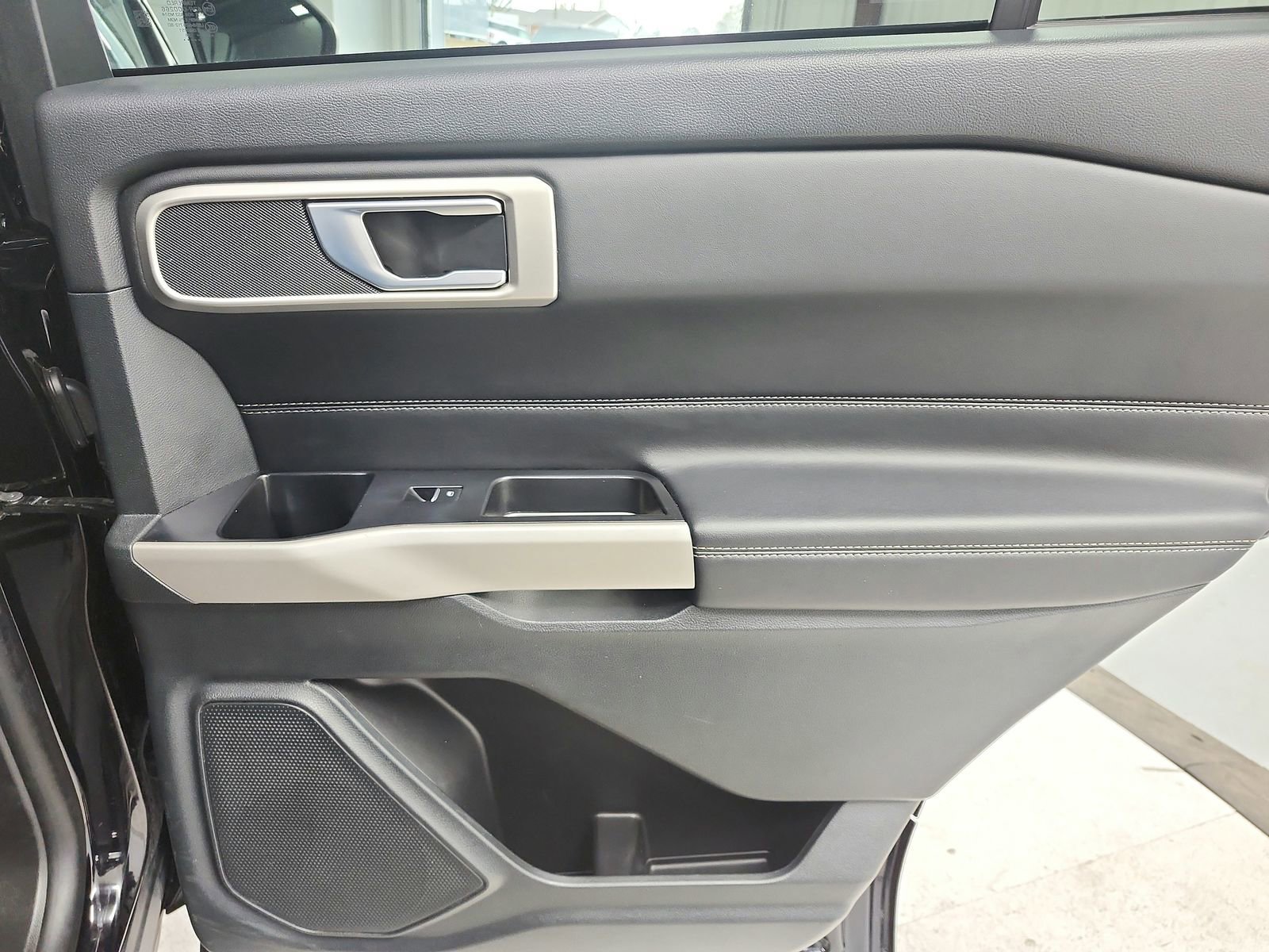 Used 2024 Ford Explorer XLT w/ Equipment Group 202A image 44