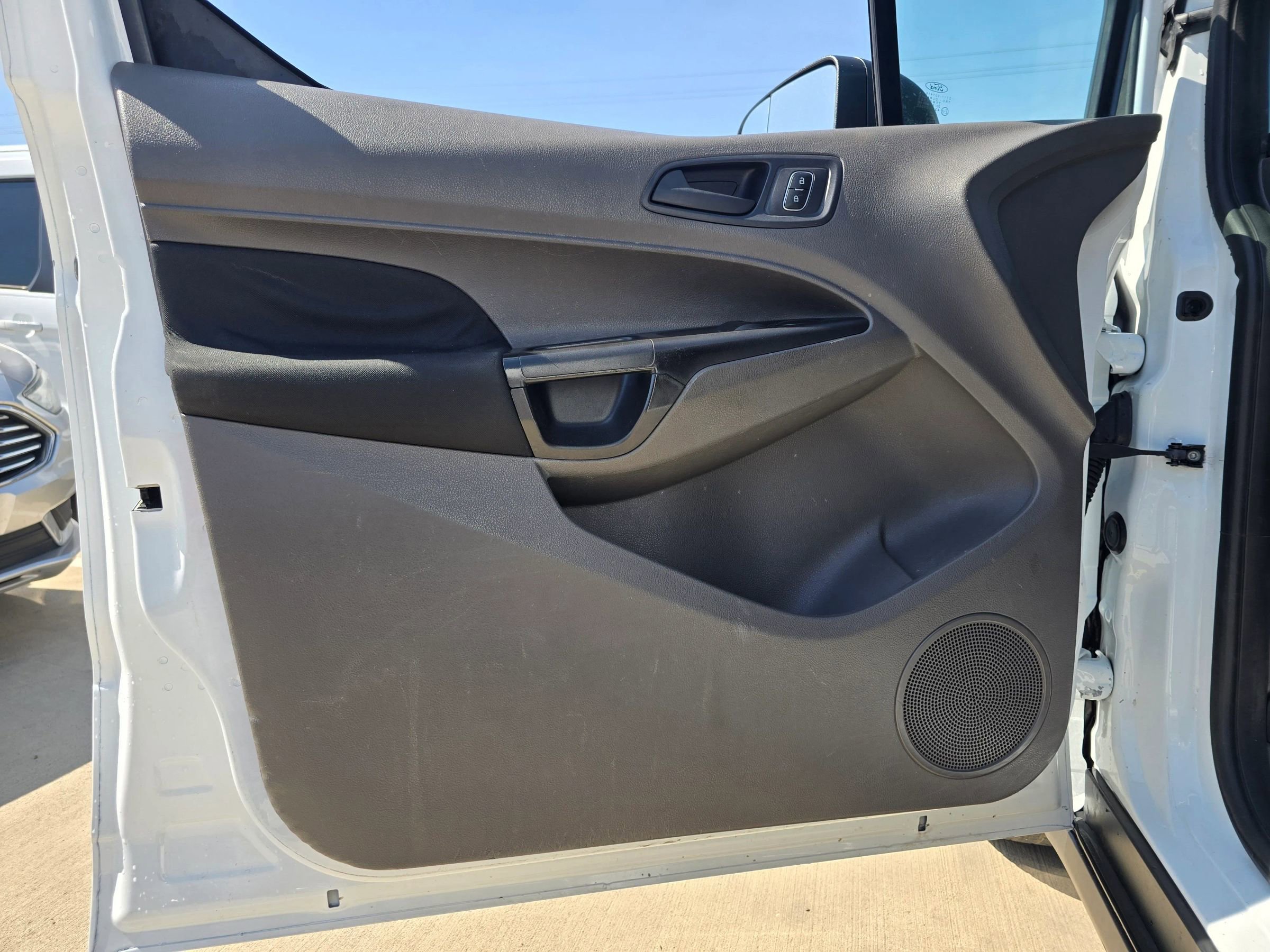 Used 2020 Ford Transit Connect XL image 17