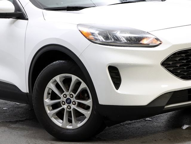 Used 2021 Ford Escape SE image 3