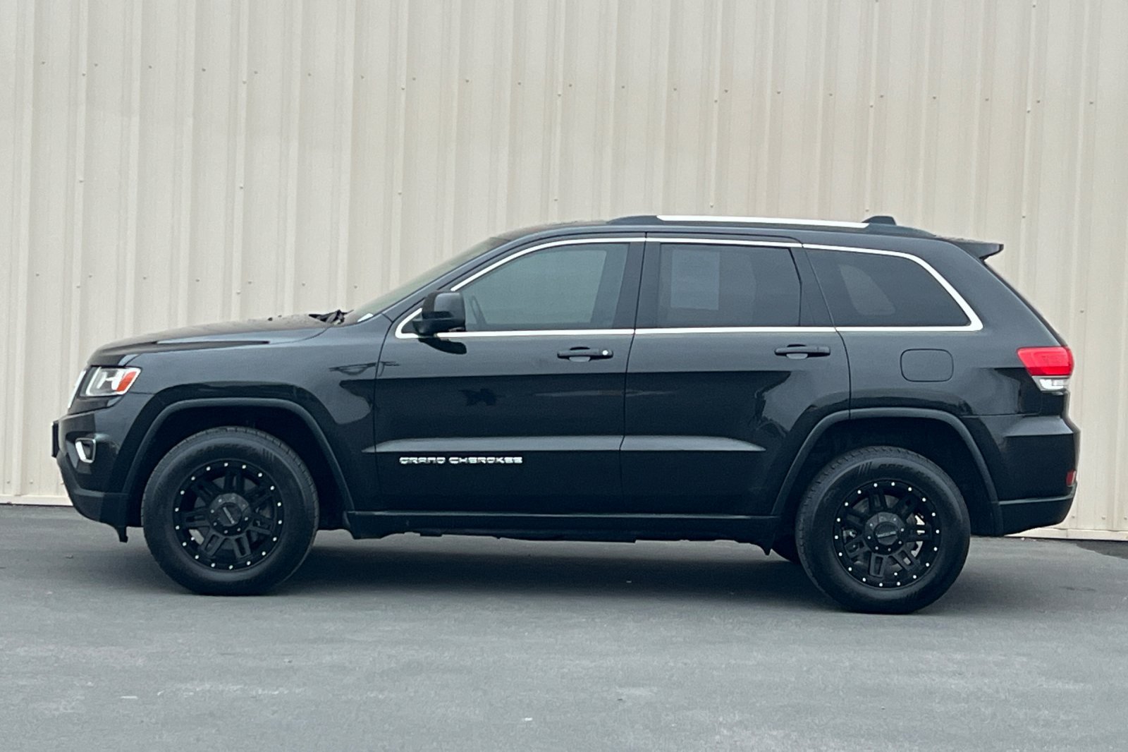 Used 2014 Jeep Grand Cherokee Laredo w/ Security & Convenience Group AWD/4WD image 10