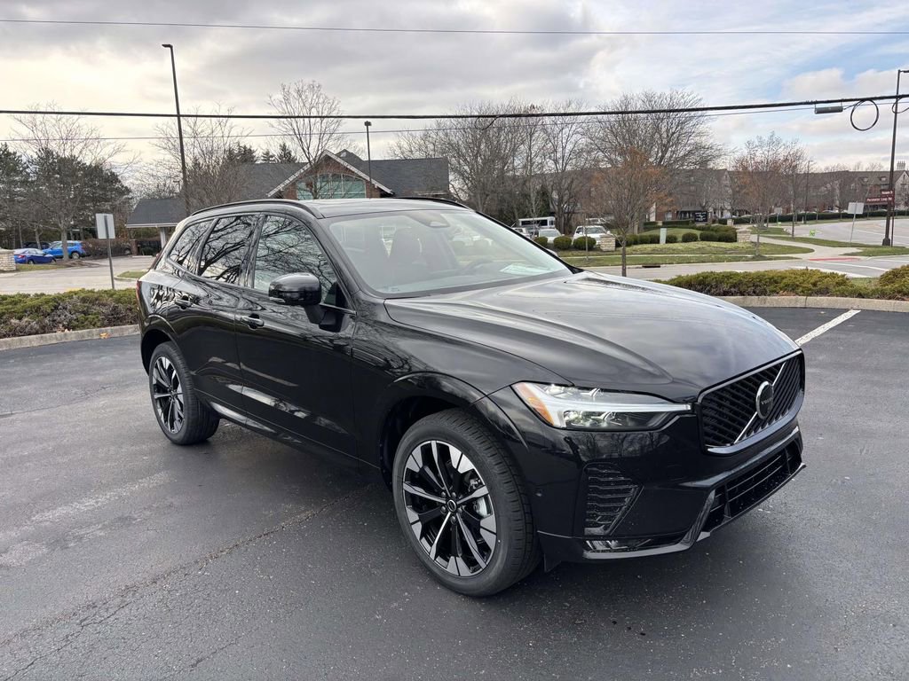 New 2026 Volvo XC60 B5 Plus w/ Protection Package Premier