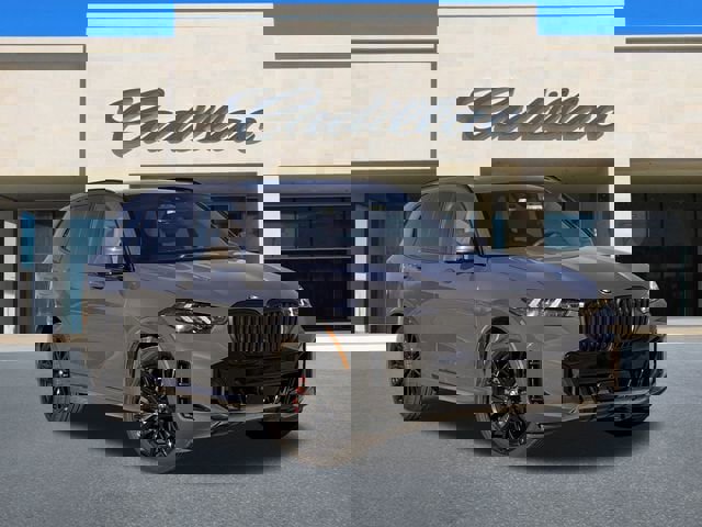 Used 2025 BMW X5 xDrive40i w/ M Sport Package image 2