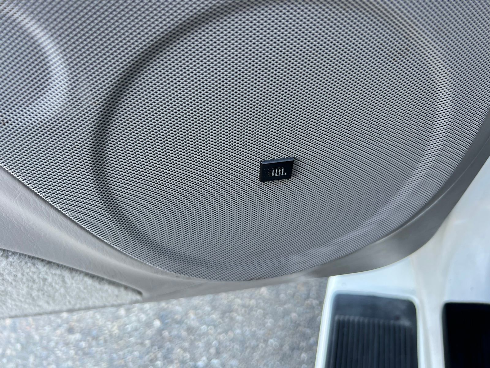 Used 2004 Toyota Sequoia Limited image 20