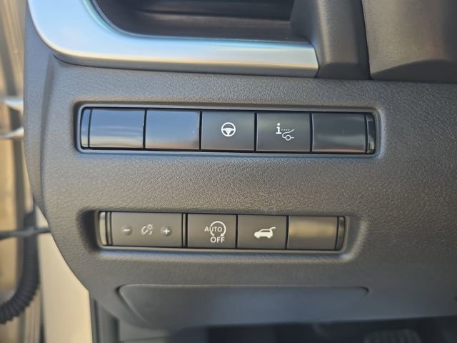 Used 2023 Nissan Rogue Platinum w/ Platinum Premium Package image 24