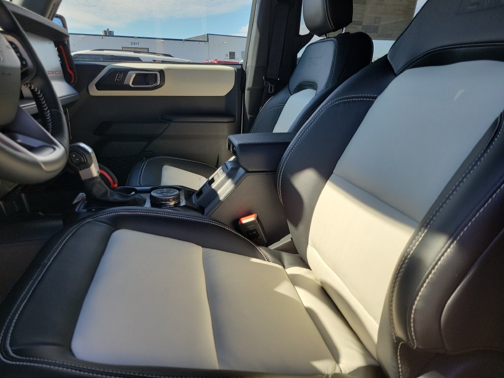 New 2026 Ford Bronco Outer Banks w/ Sasquatch Package AWD/4WD image 17