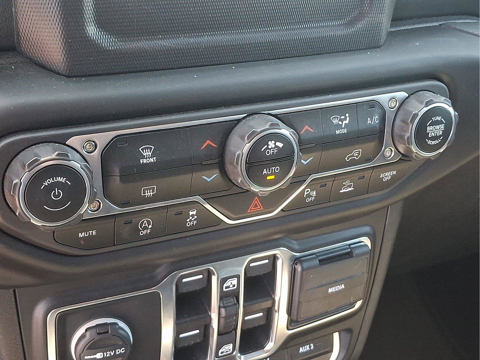 Used 2021 Jeep Wrangler Unlimited Sahara w/ LED Lighting Group AWD/4WD image 14