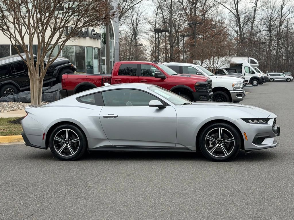 Used 2024 Ford Mustang Premium image 5