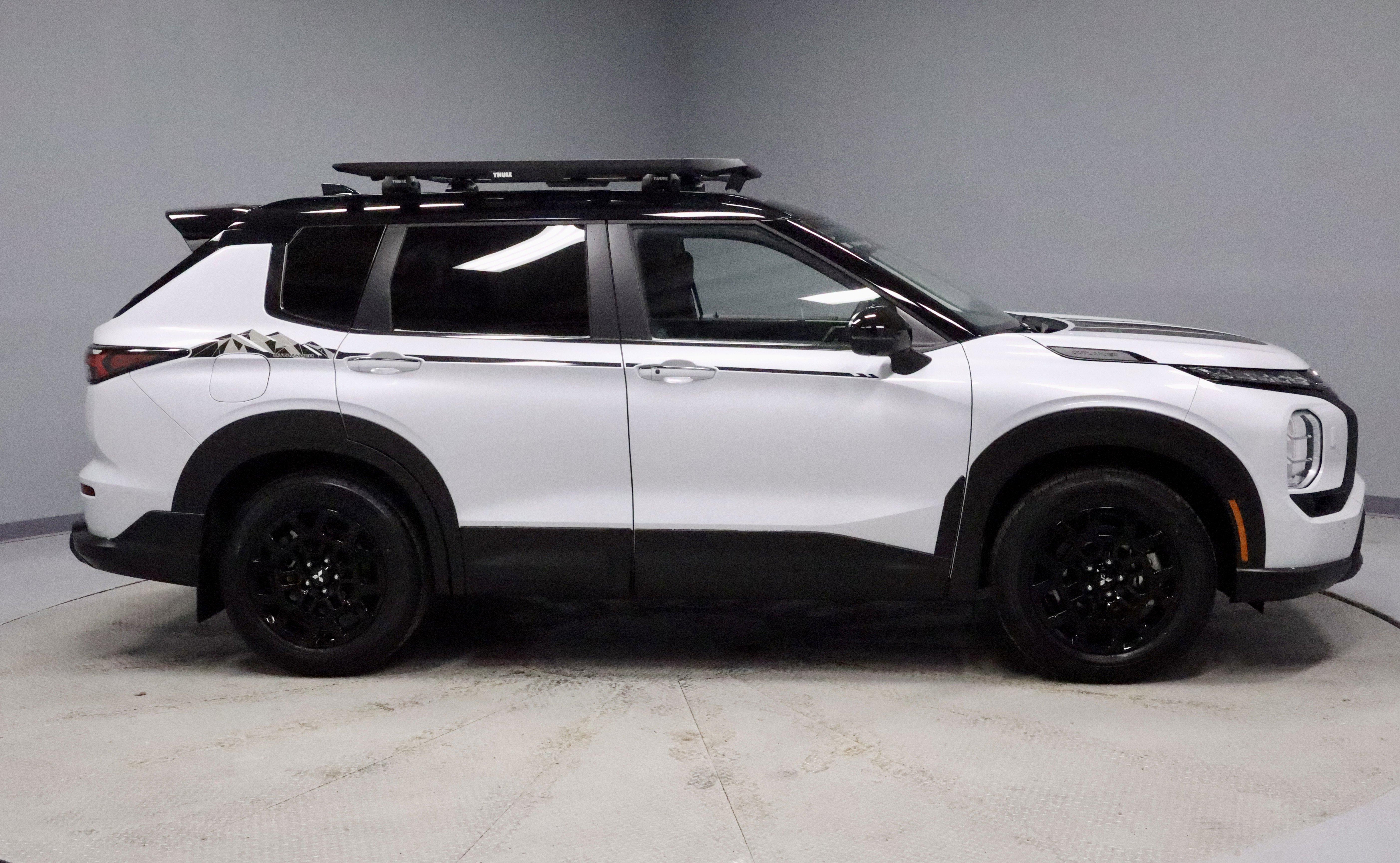 New 2026 Mitsubishi Outlander Trail Edition image 3