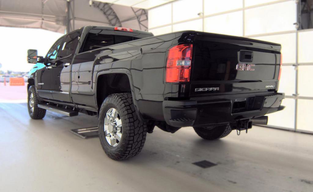 Used 2018 GMC Sierra 3500 Denali w/ Duramax Plus Package AWD/4WD image 5