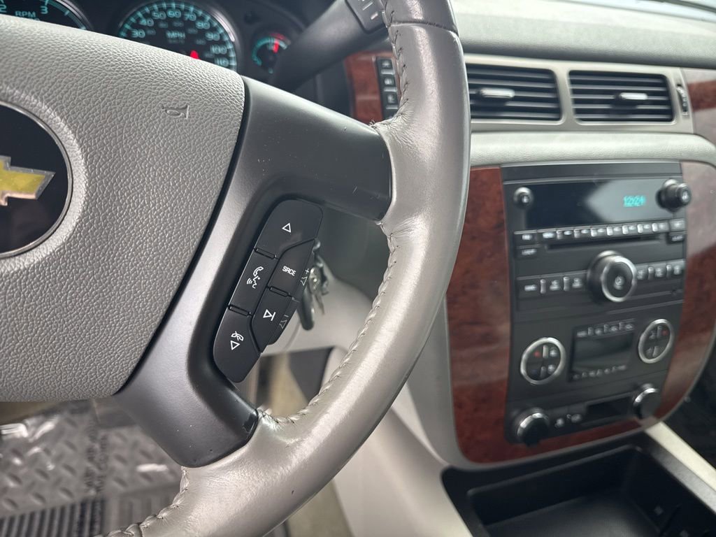 Used 2011 Chevrolet Silverado 2500 LTZ AWD/4WD image 24