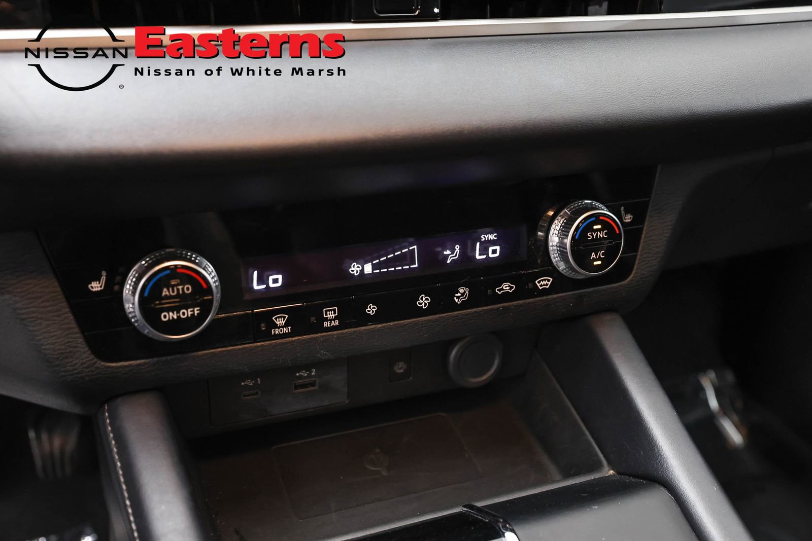Used 2024 Mitsubishi Outlander AWD image 18