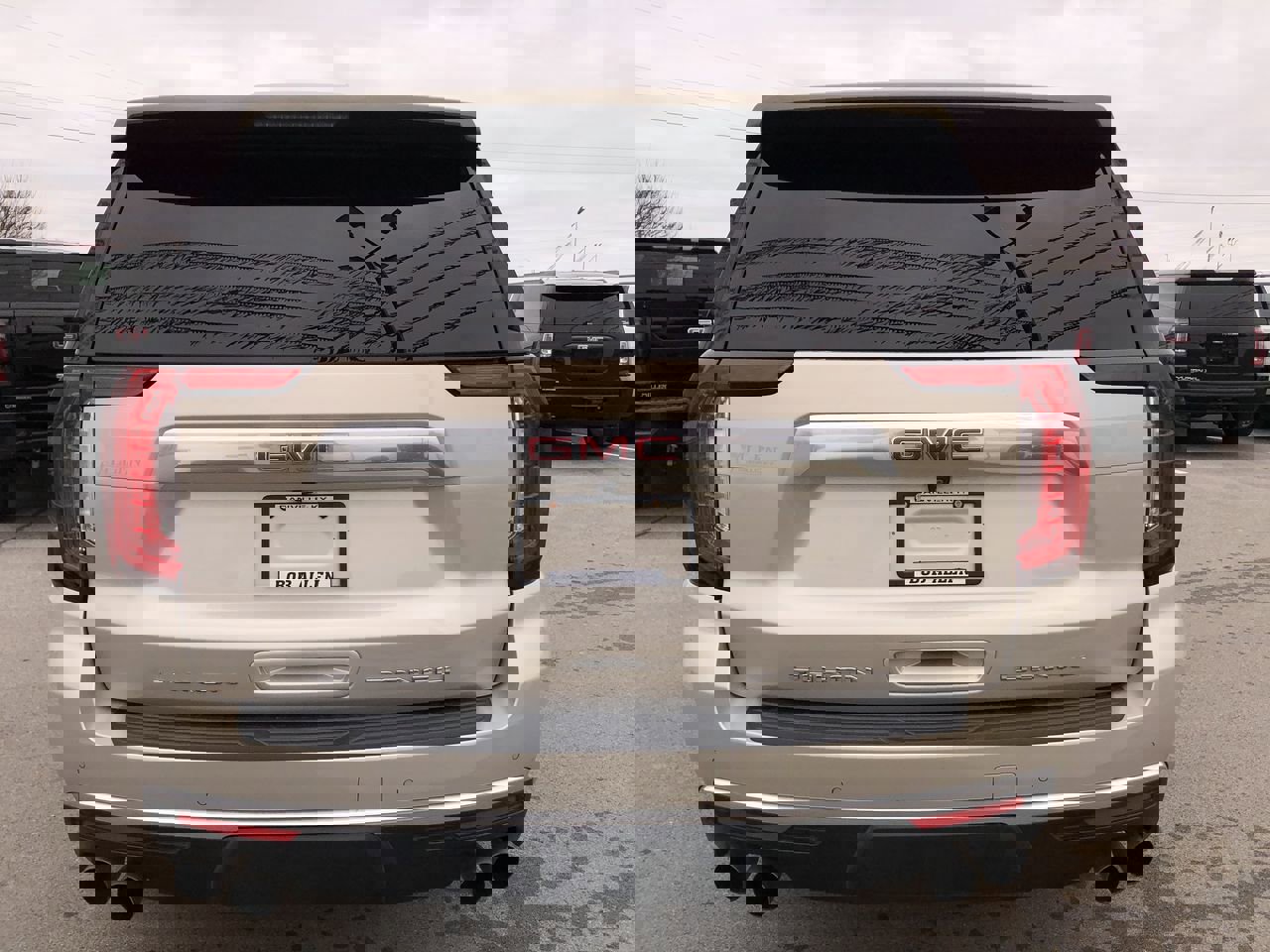 Used 2021 GMC Yukon Denali image 11