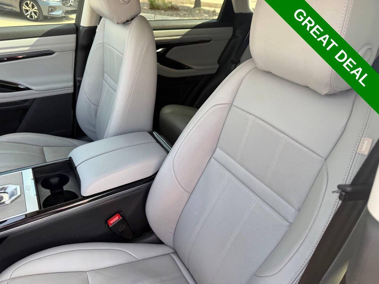 Used 2021 Land Rover Range Rover Evoque SE AWD/4WD image 32
