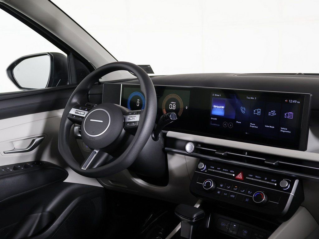 Certified 2025 Hyundai Tucson SE image 28