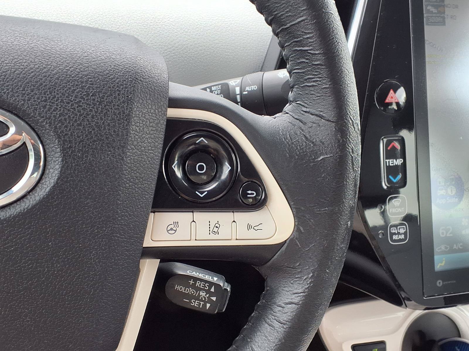 Used 2017 Toyota Prius Prime Advanced w/ Carpet Mat Package FWD image 14