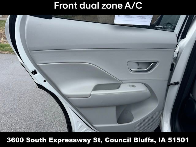 Used 2024 Hyundai Kona Limited AWD/4WD image 13