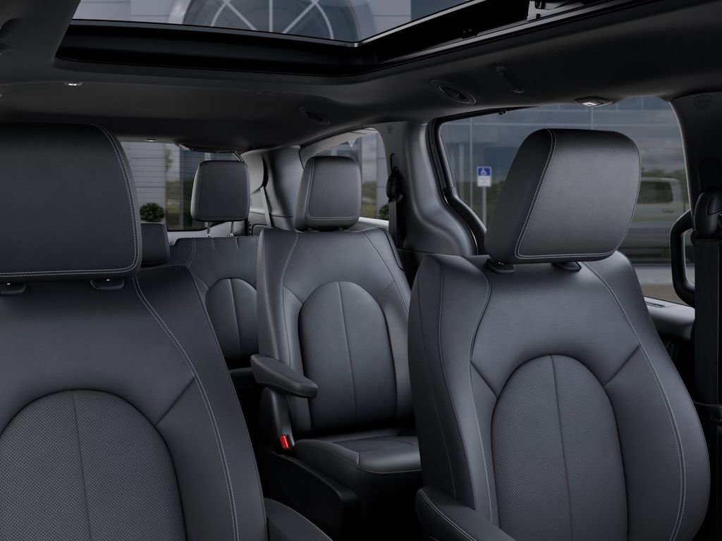 New 2026 Chrysler Pacifica Select AWD/4WD image 29