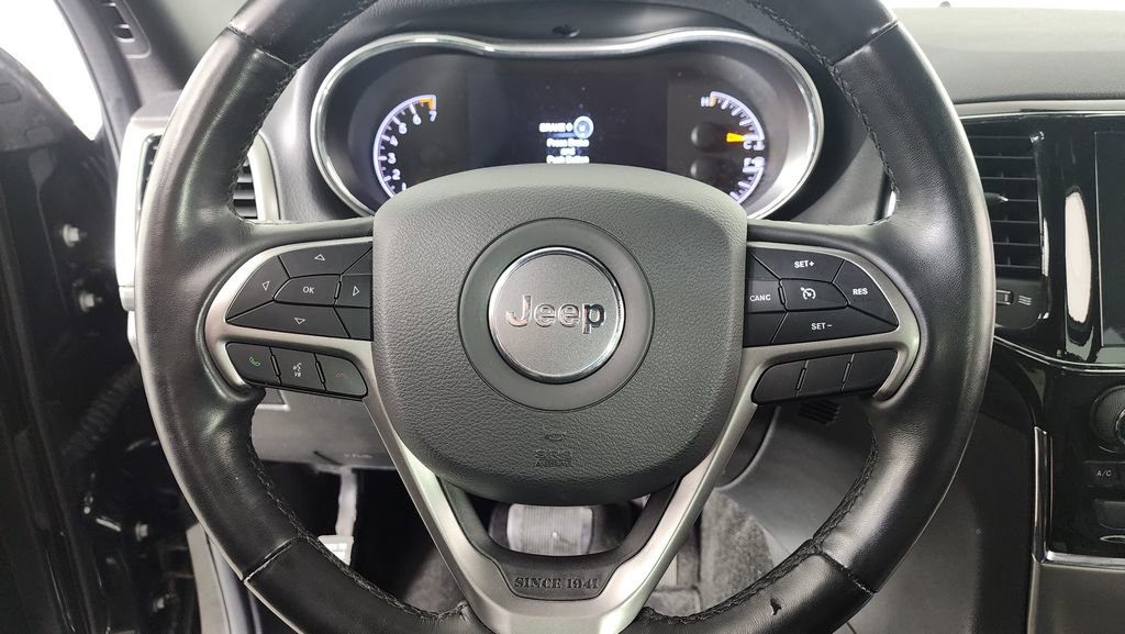 Used 2022 Jeep Grand Cherokee Laredo X image 17