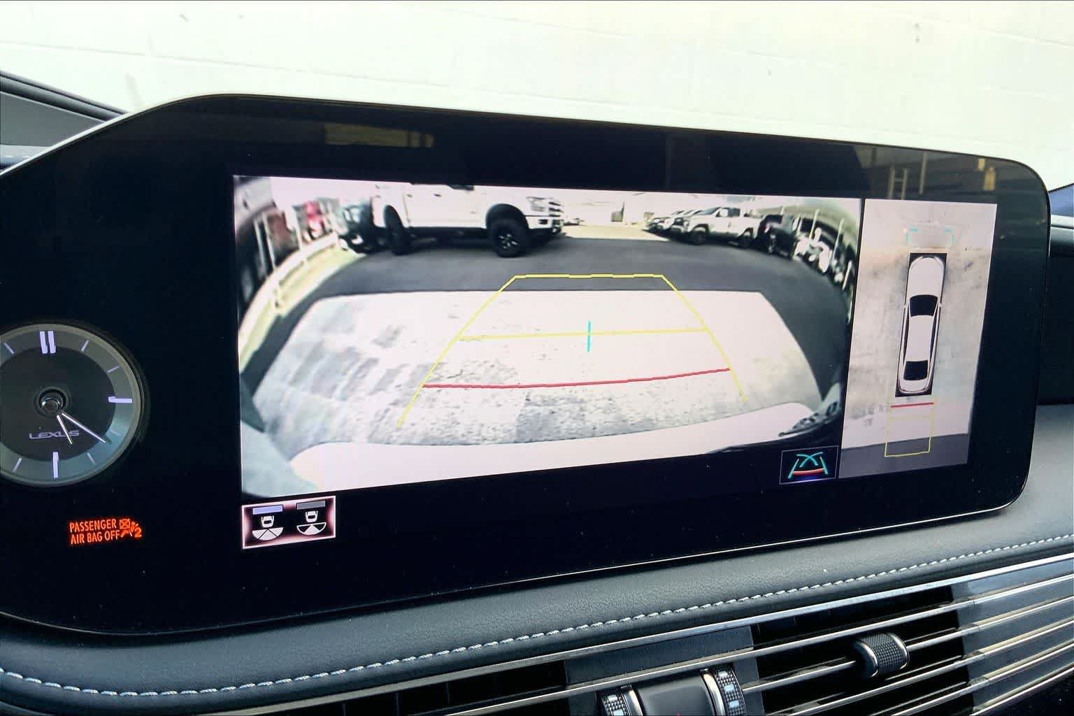 Used 2022 Lexus LS 500 w/ Luxury Package RWD image 26