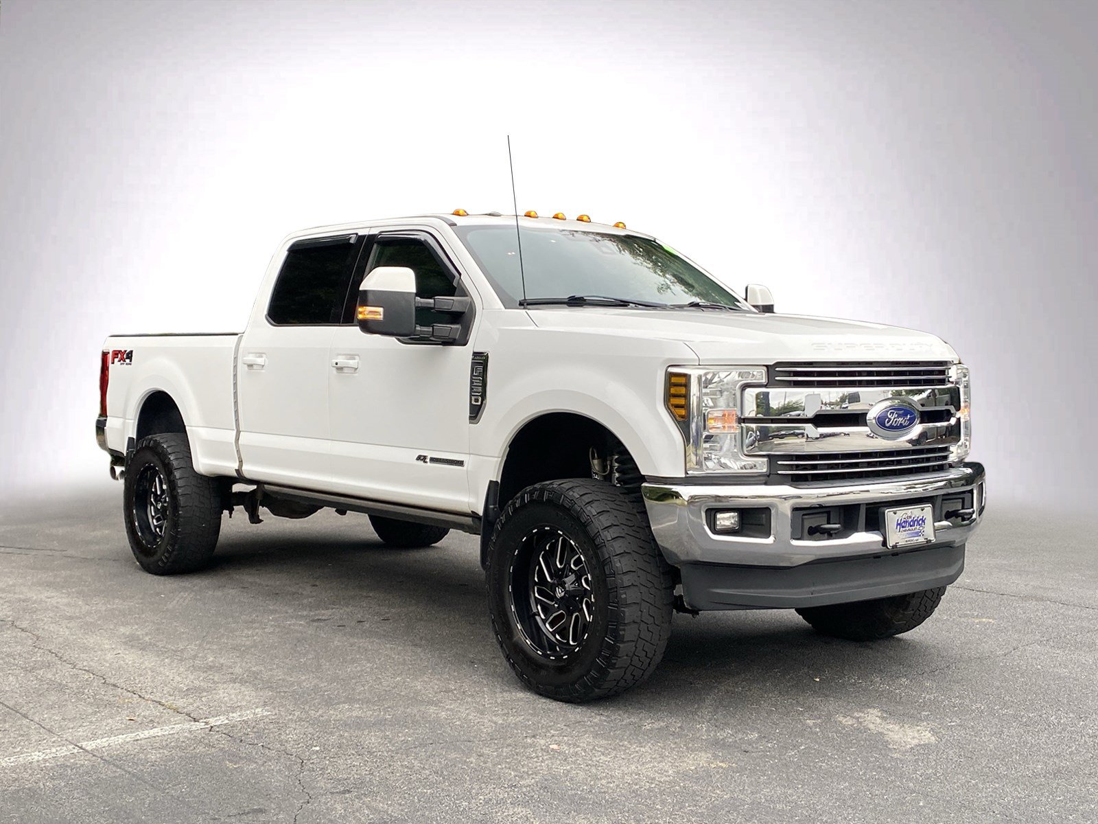 Used 2018 Ford F250 Lariat w/ Lariat Ultimate Package AWD/4WD image 2
