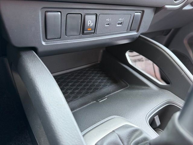 Certified 2025 Nissan Frontier SV image 21